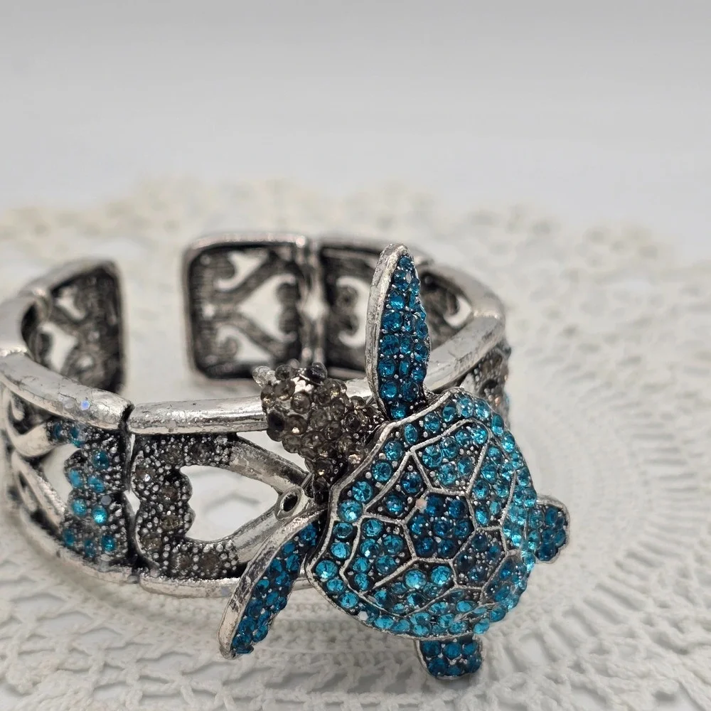 Rhinestone Articulated Turtle Bracelet Bangle Blue Magnetic Pendant Brooch 6.5
